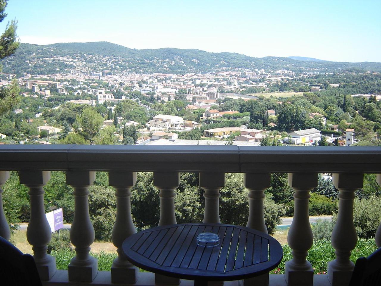 Logis Hotel Le Col De L'Ange Draguignan Kültér fotó