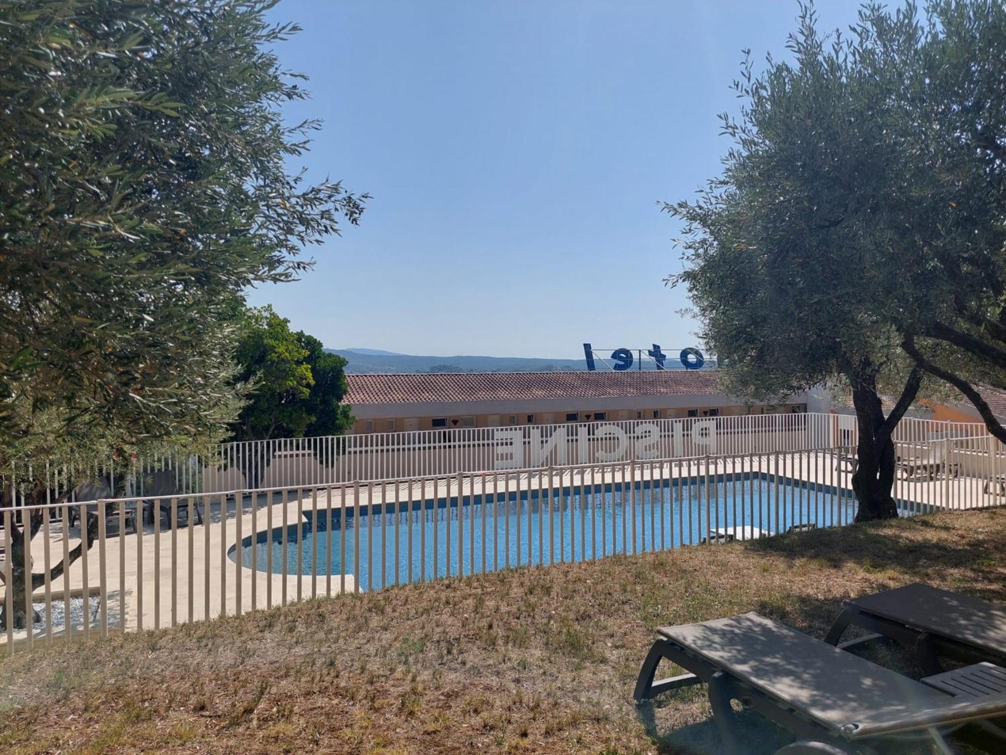 Logis Hotel Le Col De L'Ange Draguignan Kültér fotó