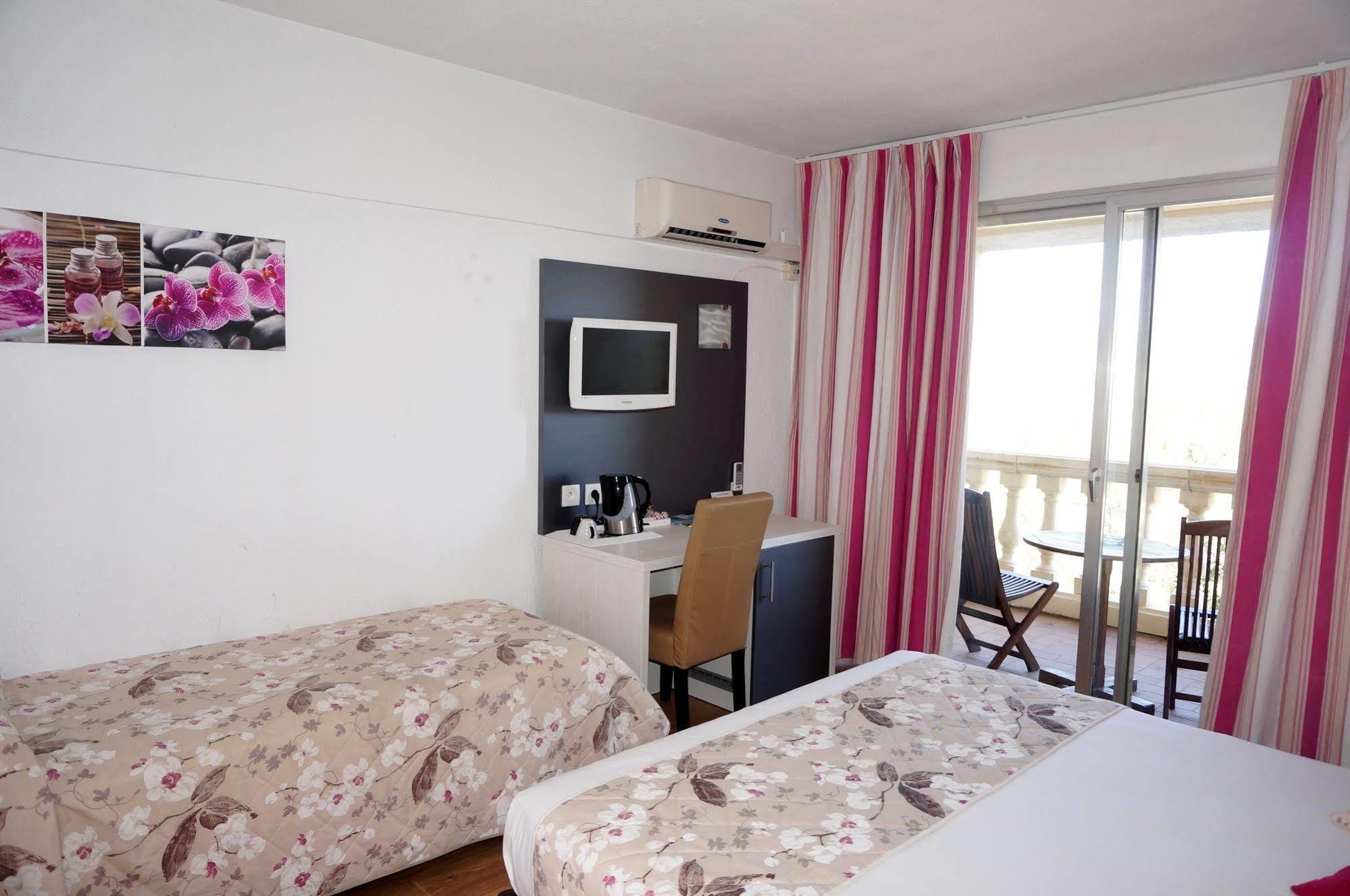 Logis Hotel Le Col De L'Ange Draguignan Kültér fotó