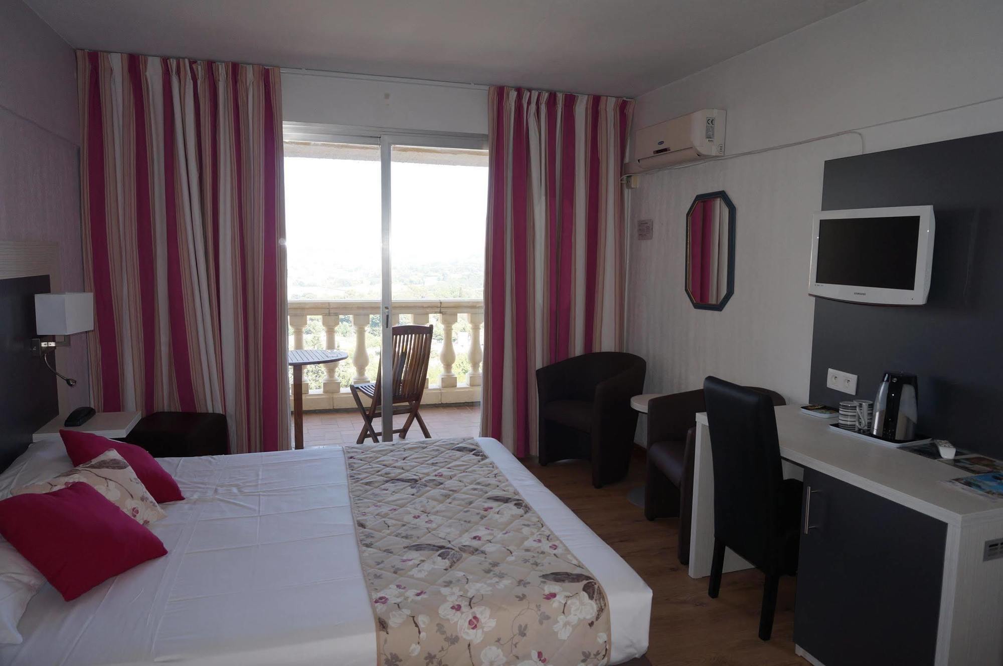 Logis Hotel Le Col De L'Ange Draguignan Kültér fotó