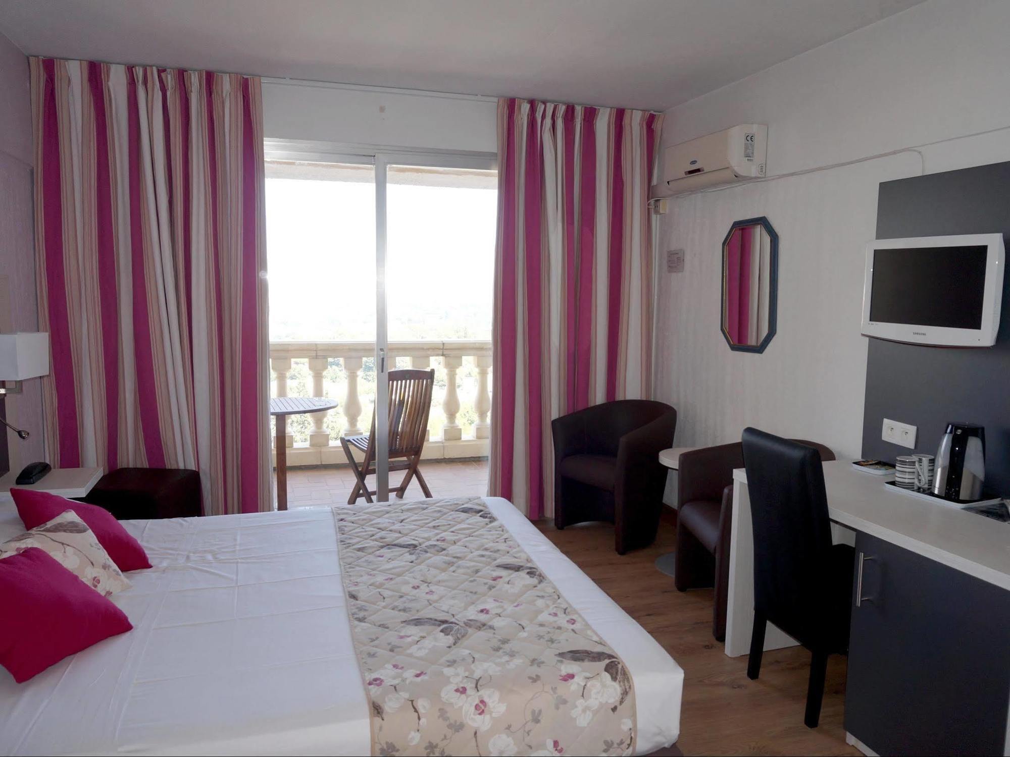 Logis Hotel Le Col De L'Ange Draguignan Kültér fotó